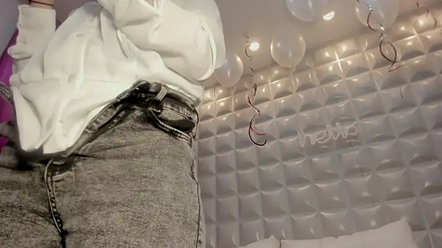 Snapshot of sol-angel chatting on February 2026 03:35:02 PM sol-angel online show from February 2026 03:35:02 PM