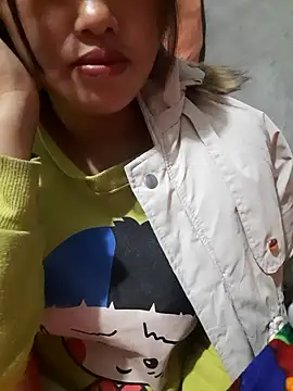 Snapshot of mai-mai-97 chatting on November 2025 02:43:02 PM mai-mai-97 online show from November 2025 02:43:02 PM