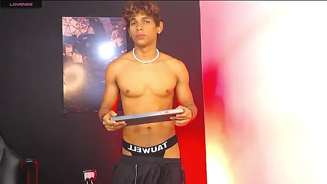 LiamVibes212 online show from January 2026 01:06:02 PM