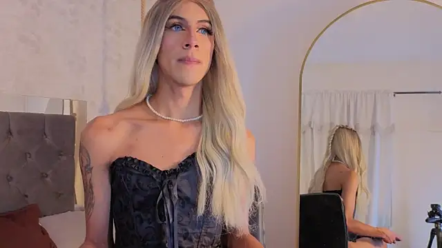 megan lenon online show from April 2026 03:52:01 AM