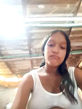 Snapshot of rachelbunny_and_kevin chatting on December 2025 05:18:02 PM rachelbunny and kevin online show from December 2025 05:18:02 PM