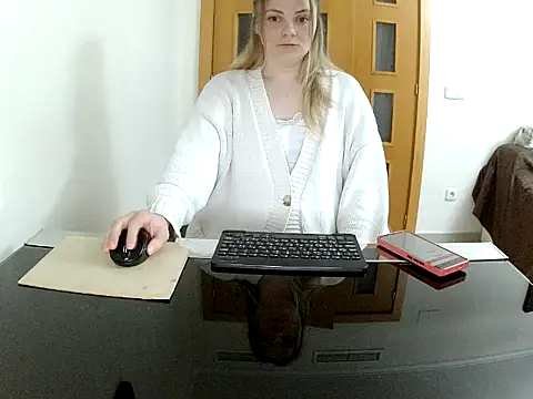 Adelyxveex online show from November 2025 11:19:02 PM