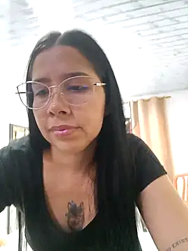 Snapshot of KarelysAC chatting on November 2025 03:59:01 PM KarelysAC online show from November 2025 03:59:01 PM