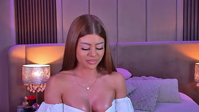 StephanieYves online show from June 2026 04:50:02 PM