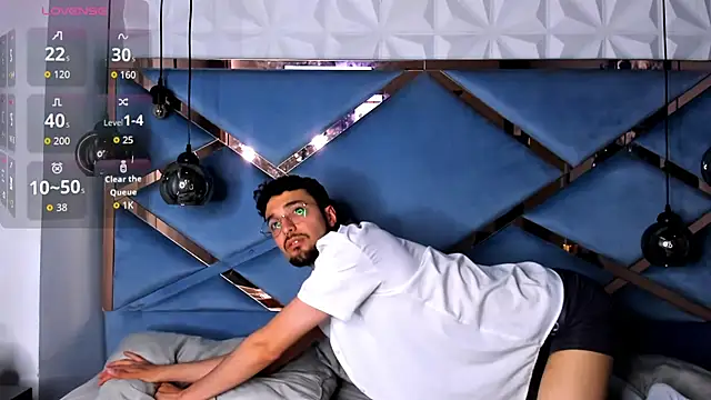 JonnyGreey online show from December 2025 07:19:02 PM