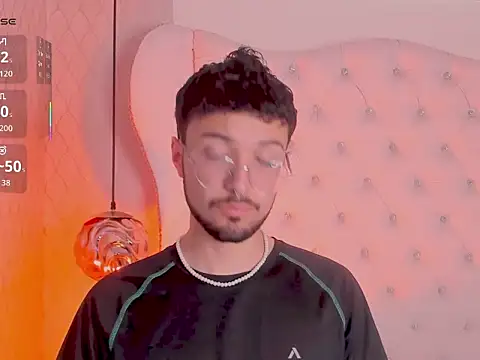 JonnyGreey online show from December 2025 06:59:02 PM