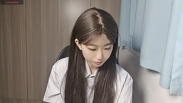 Yyoo-99 online show from November 2025 01:15:02 PM