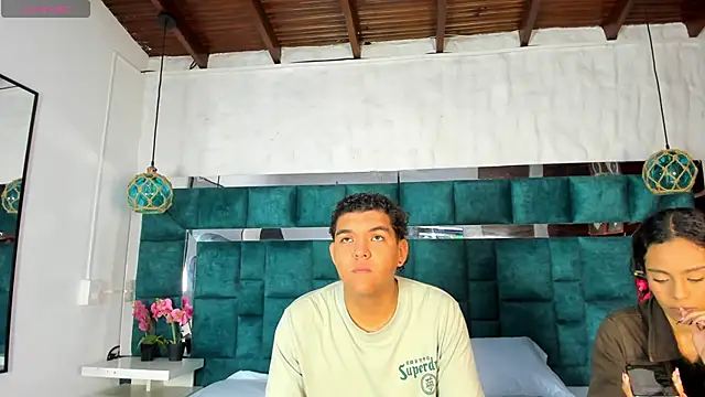  bonnyandclyde online show from February 2026 01:07:02 PM