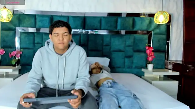  bonnyandclyde online show from March 2026 12:55:01 PM