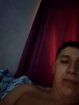 Snapshot of Alvarezz0202 chatting on April 2026 08:33:02 PM Alvarezz0202 online show from April 2026 08:33:02 PM