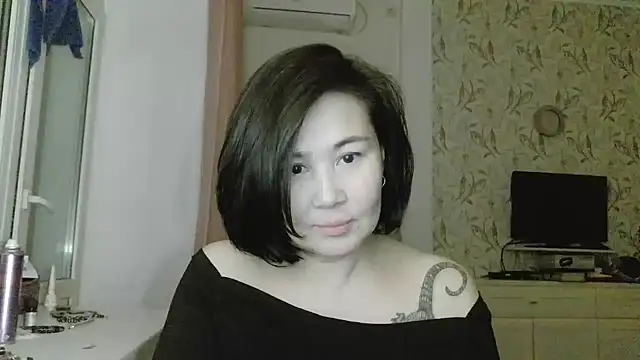 Snapshot of Nettie_Allie chatting on January 2026 07:52:02 PM Nettie Allie online show from January 2026 07:52:02 PM