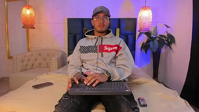 Brand Collins online show from November 2025 01:01:01 PM