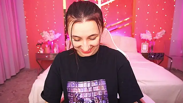 Snapshot of RoxieRay chatting on February 2026 03:39:02 PM RoxieRay online show from February 2026 03:39:02 PM