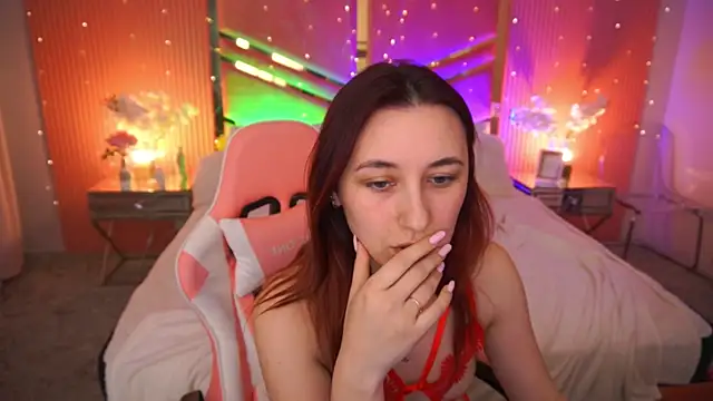 Snapshot of RoxieRay chatting on March 2026 07:21:02 PM RoxieRay online show from March 2026 07:21:02 PM