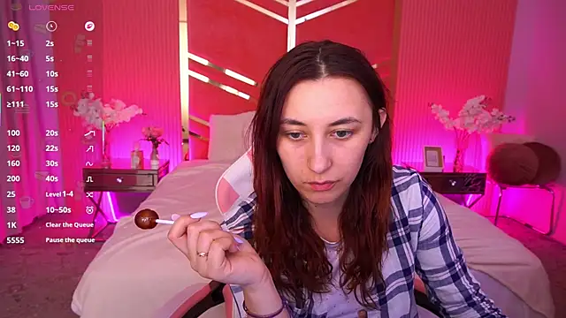 RoxieRay online show from May 2026 08:06:01 PM