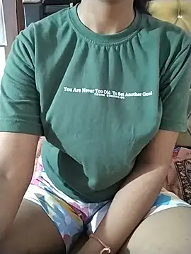 Snapshot of RASHMI_SHARMA9 chatting on June 2026 06:10:01 PM RASHMI SHARMA9 online show from June 2026 06:10:01 PM