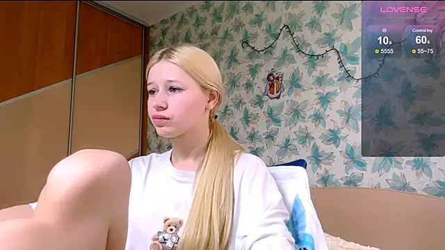 Barbie Blondie online show from April 2026 01:53:02 PM