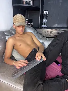 Isaac Collins  online show from January 2026 04:37:02 AM