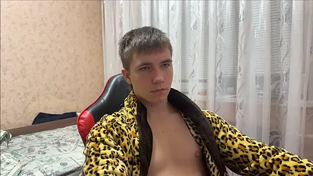 golden flash online show from November 2025 06:45:02 PM