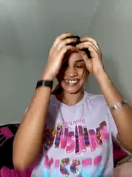 Snapshot of Miss-Perfection chatting on April 2026 05:33:02 PM Miss-Perfection online show from April 2026 05:33:02 PM