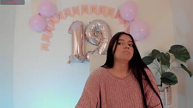 Snapshot of luna_cute__ chatting on February 2026 07:55:02 PM luna cute online show from February 2026 07:55:02 PM