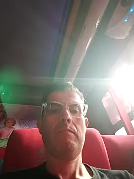 Fuegosutil online show from December 2025 07:53:02 PM