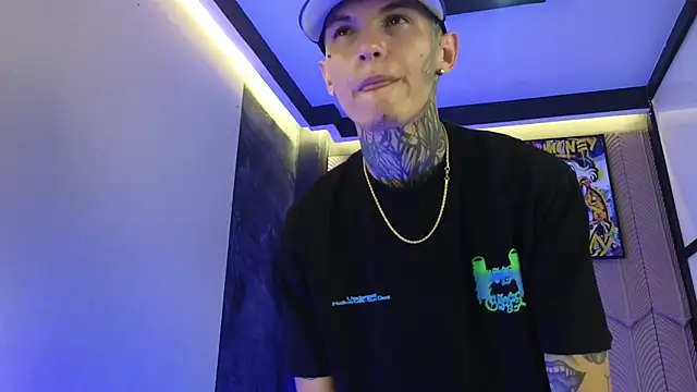 Paulo 527 online show from February 2026 08:49:01 PM