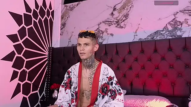 Paulo 527 online show from April 2026 04:21:01 AM