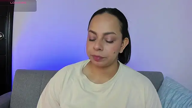 Snapshot of jimena_chic1 chatting on June 2026 03:32:01 PM jimena chic1 online show from June 2026 03:32:01 PM