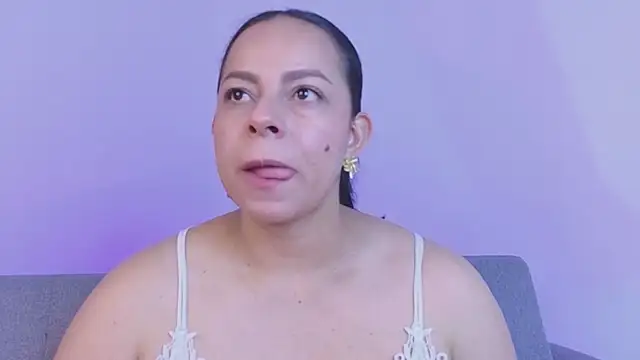 Snapshot of jimena_chic1 chatting on July 2026 06:10:02 PM jimena chic1 online show from July 2026 06:10:02 PM