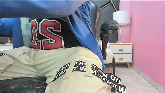 JoseVesga online show from November 2025 01:50:02 AM