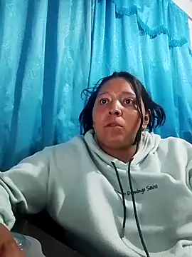 Snapshot of Renatta_Sweet chatting on April 2026 03:33:02 AM Renatta Sweet online show from April 2026 03:33:02 AM