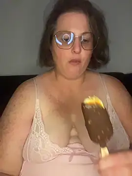 bea french curvy online show from June 2026 08:21:01 PM