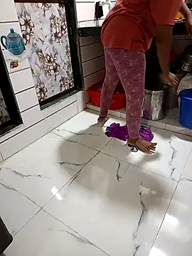 chilllisa online show from December 2025 05:27:02 AM