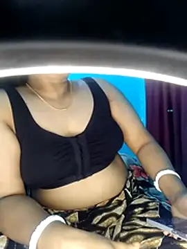 Snapshot of priya2098 chatting on June 2026 06:11:02 PM priya2098 online show from June 2026 06:11:02 PM
