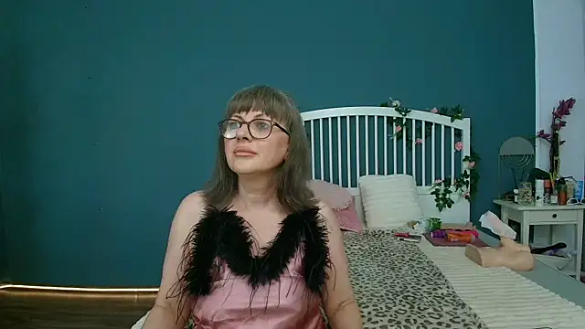 Snapshot of Cougar_Milff chatting on July 2026 07:53:01 PM Cougar Milff online show from July 2026 07:53:01 PM
