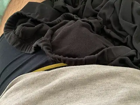 Snapshot of erdestruttor18 chatting on March 2026 03:19:02 PM erdestruttor18 online show from March 2026 03:19:02 PM