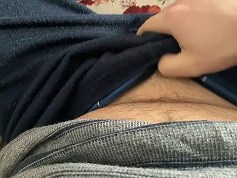 Snapshot of erdestruttor18 chatting on March 2026 07:12:02 AM erdestruttor18 online show from March 2026 07:12:02 AM