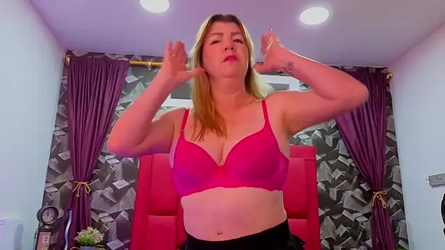 Snapshot of marla_daze chatting on February 2026 11:48:02 AM marla daze online show from February 2026 11:48:02 AM