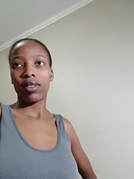 Snapshot of MsParisSmith chatting on July 2026 05:15:02 PM MsParisSmith online show from July 2026 05:15:02 PM