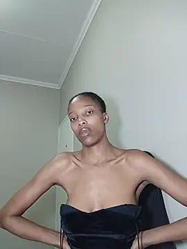 Snapshot of MsParisSmith chatting on July 2026 08:29:01 PM MsParisSmith online show from July 2026 08:29:01 PM