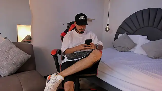 MatthewCullen online show from March 2026 08:04:02 PM