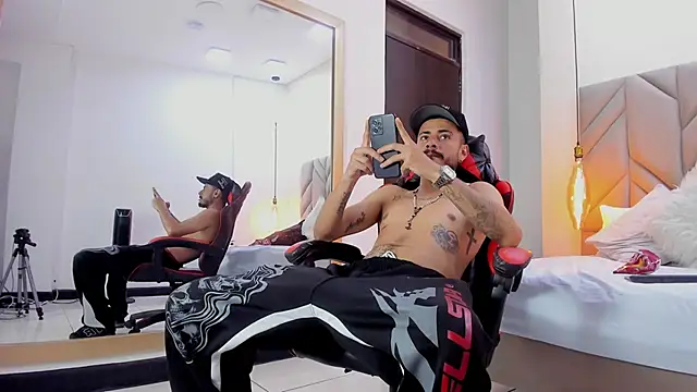 MatthewCullen online show from May 2026 11:23:04 PM