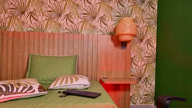 Mia Cullen online show from February 2026 11:42:01 AM