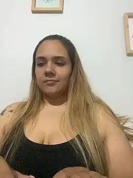 LoreinnFox online show from April 2026 04:04:02 AM