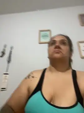 LoreinnFox online show from May 2026 04:07:02 AM