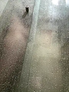 Criss      online show from November 2025 11:28:01 PM