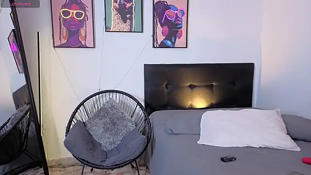 Samanta Smith01 online show from February 2026 12:26:01 PM