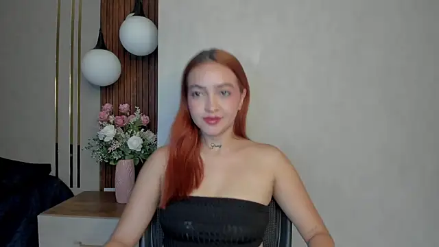 AliceHills  online show from December 2025 12:22:02 PM