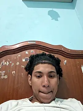 Snapshot of nvh18Aklzim chatting on February 2026 05:52:01 AM nvh18Aklzim online show from February 2026 05:52:01 AM